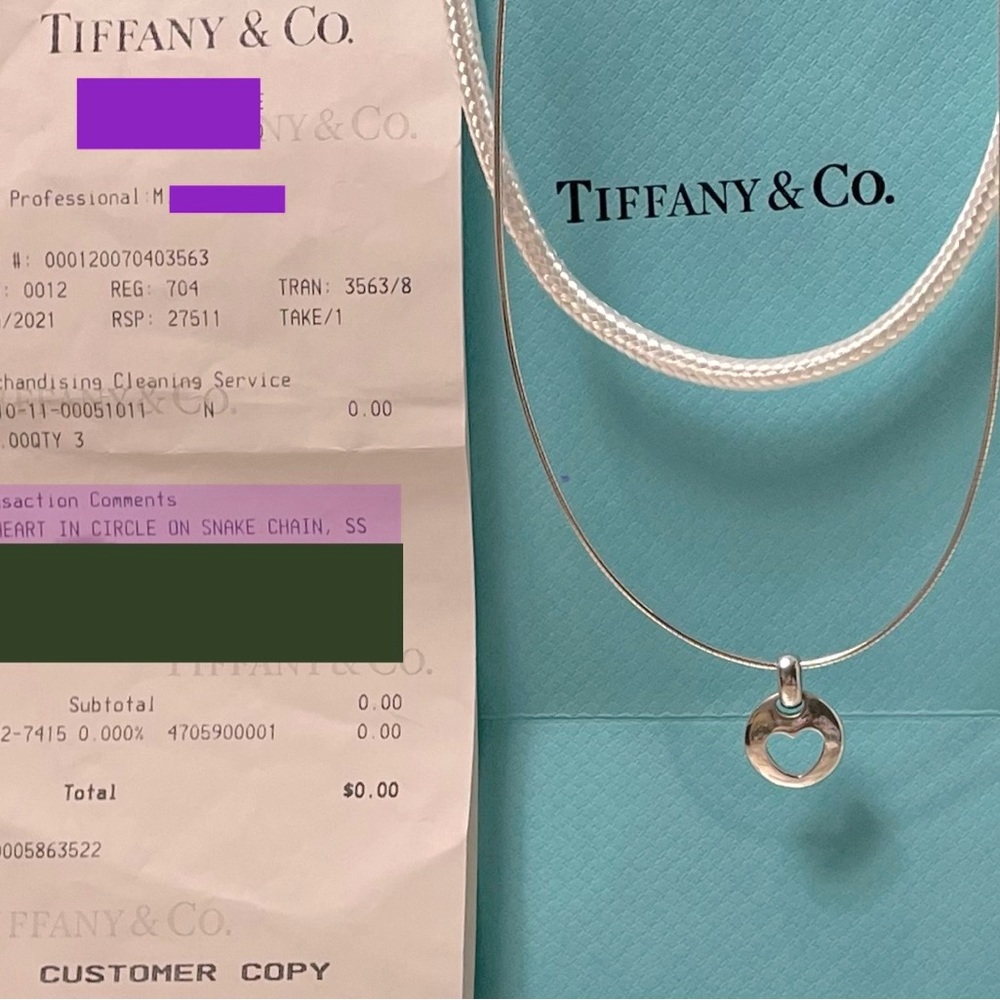 🌟Authentic Tiffany & Co. Cutout Heart Necklace with a Lobster Clasp Closure!